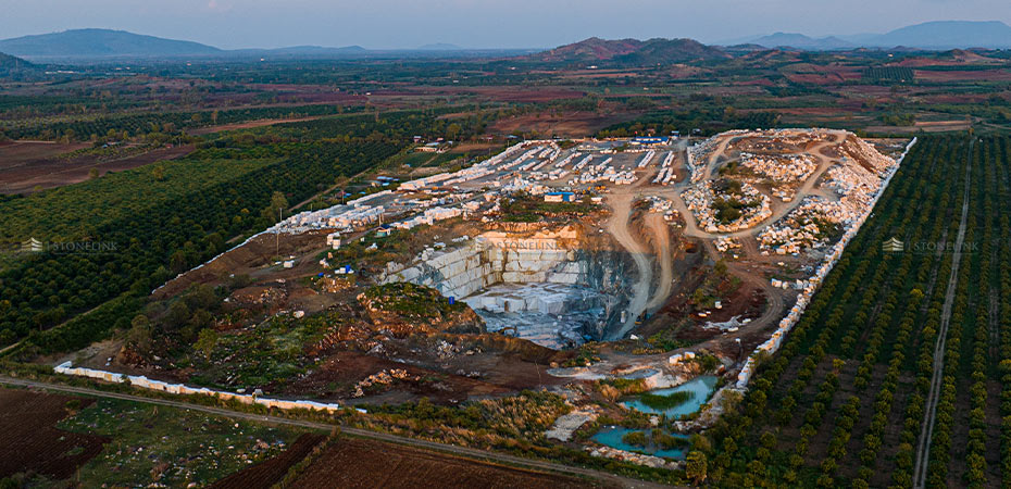 Cambodian Four Seasons Green Marble mining